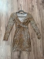 elegantes Leoparden Kleid mit detailliertem Ausschnitt Nordrhein-Westfalen - Bergkamen Vorschau