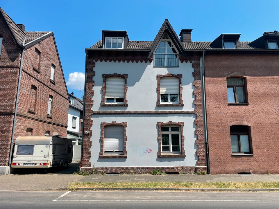 Schickes 3-Fam.-Haus in Viersen * EG und DG frei * SOLL-Rendite ca. 6,15% p.a. oder Eigennutzung in Viersen