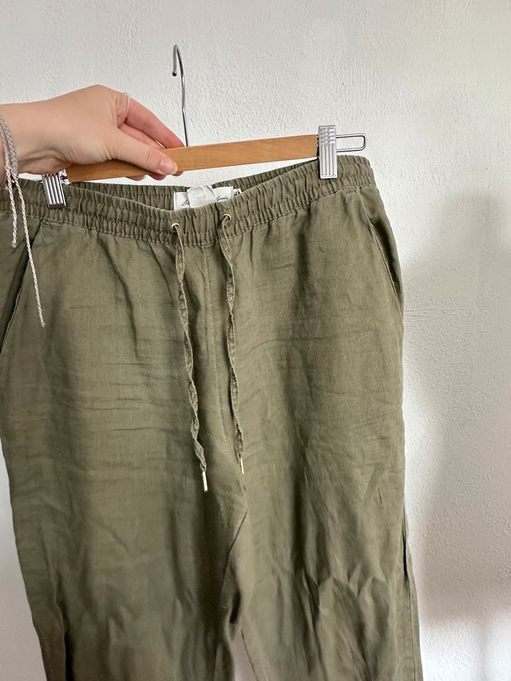 H&M Hose aus Leinen in Khaki/oliv Gr. 38 in München