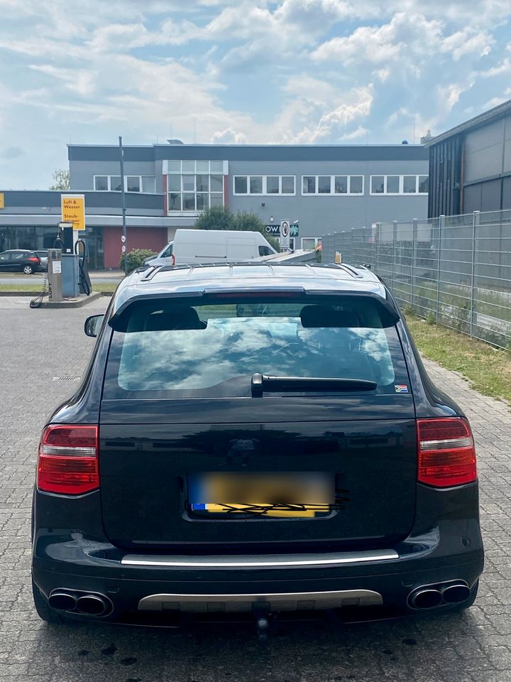 Porsche Cayenne S - GTS Paket in Alzenau