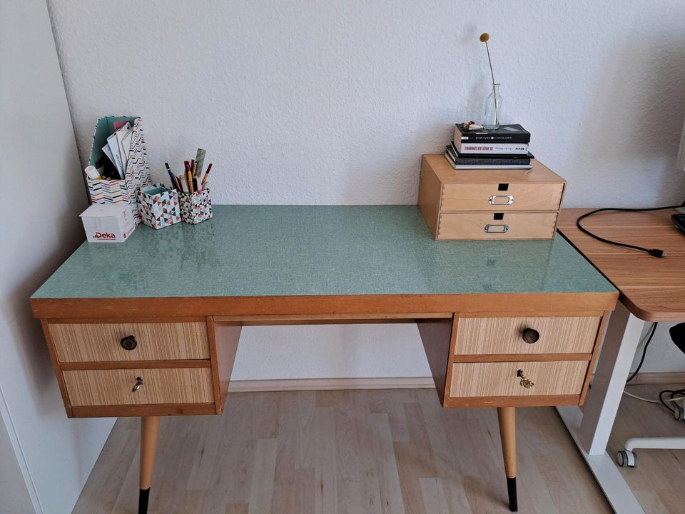 Retro Schreibtisch in Mainz