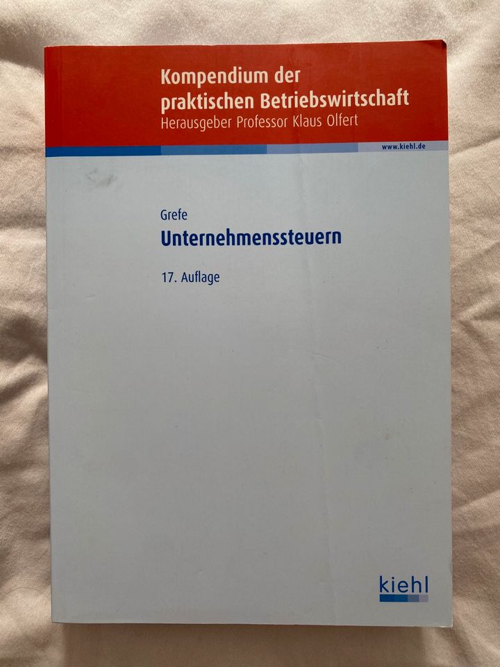 Unternehmenssteuern, kompedium der praktischen Betriebswirtschaft in Stuttgart