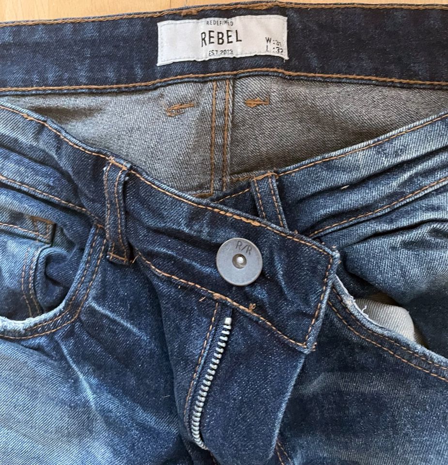 Rebel destroyed Jeans, in Blau Slim Fit, W31 L32 in Bad Homburg
