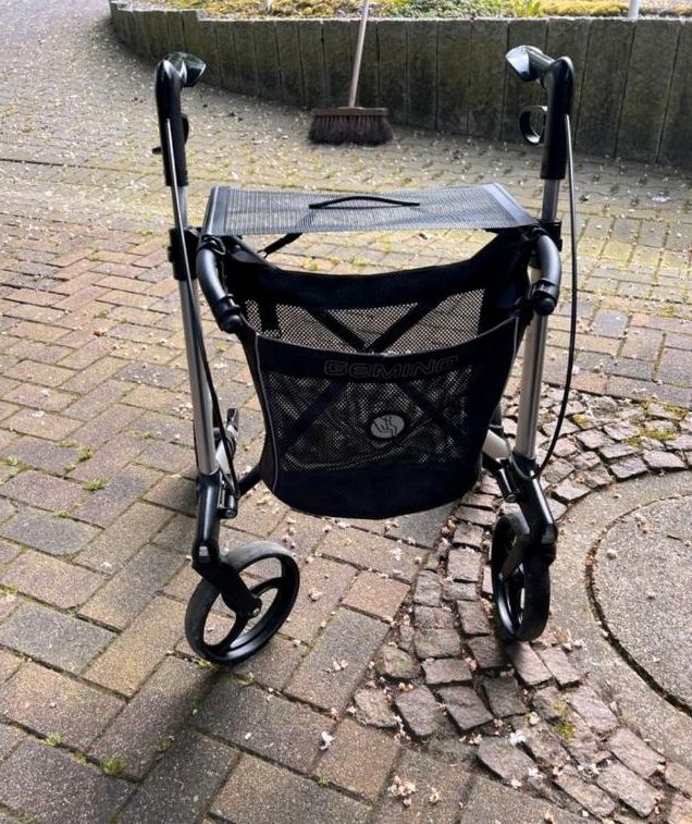 Verkaufe Rollator Gemino 30 in Meschede