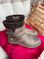 Tamaris Boots Leder Schuhe Stiefel strick 40 beige braun Düsseldorf - Bilk Vorschau