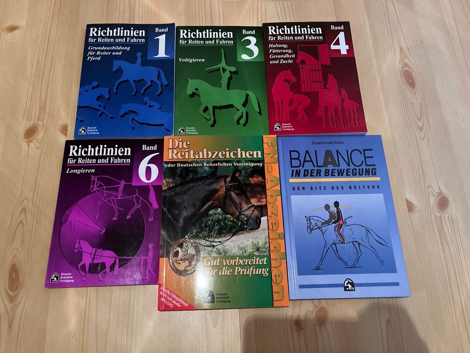 Bücher FN Verlag - Richtlinien, Reitabzeichen, Balance in Freyung