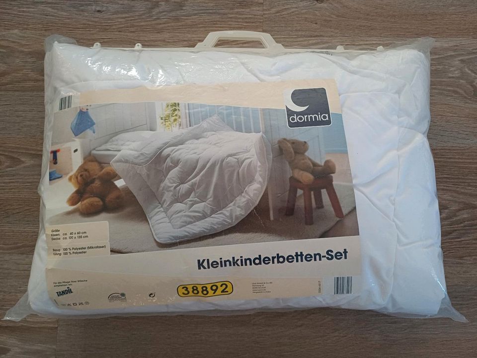 wie NEU: Kleinkinderbetten-Set Kissen 40x60 cm + Decke 100x135 cm in Wissen