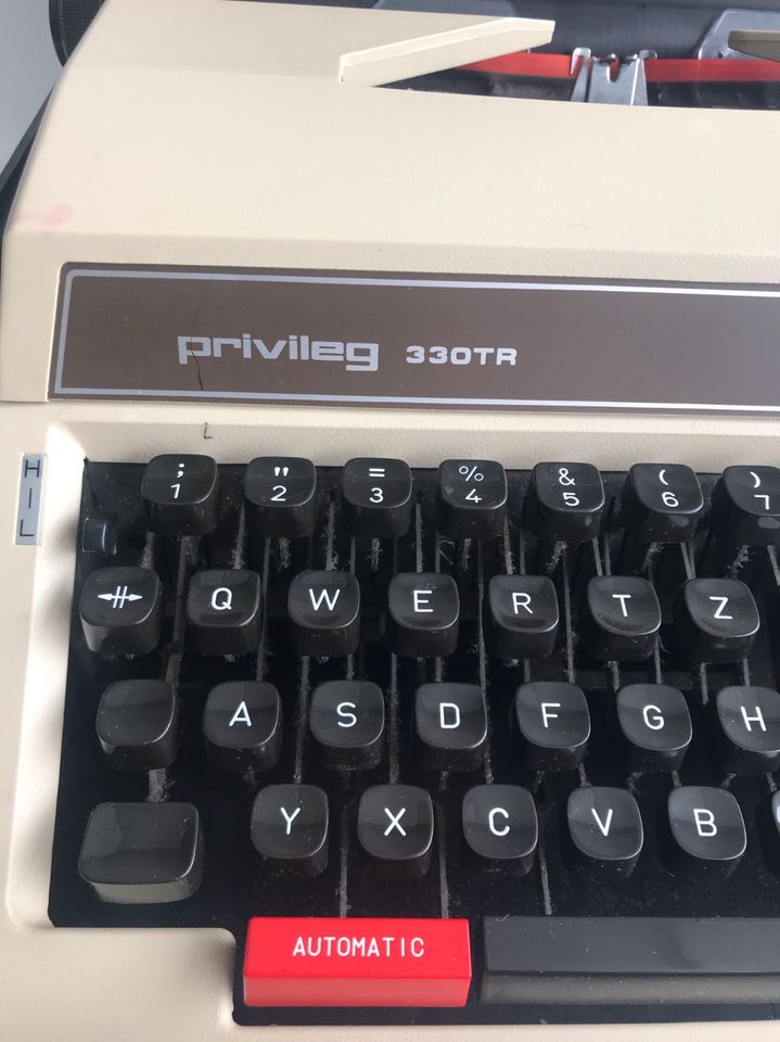 Privileg Schreibmaschine Retro 330 tr Quadrato Vintage Deko in Selters