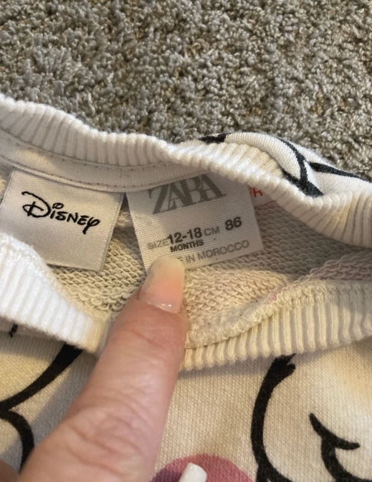 Zara Pullover Mädchen 86 beige mini mouse in Kreuzwertheim