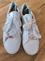 Tom Tailor Sneaker Weiß / Blumen Gr. 41 Niedersachsen - Seevetal Vorschau