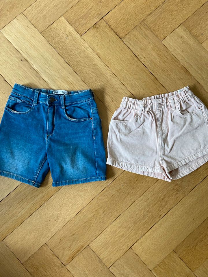 Zara Shorts Jeansshorts Denim Gr. 110 Hellrosa und blau in Hamburg