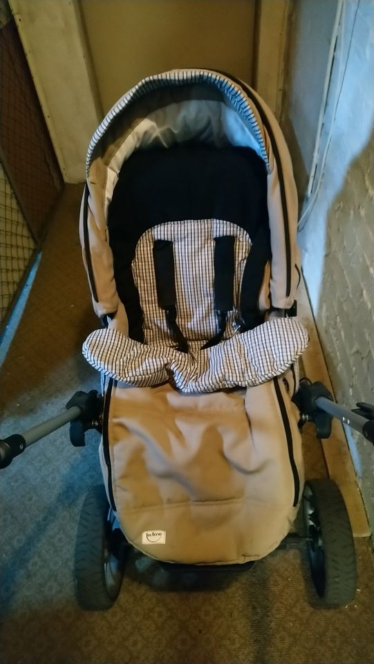 Kinderwagen Teutonia Mistral S (Farbe: Beige) in Hamburg