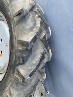 Rad Reifen 9.00 - 24 Felge 24 Zoll Allrad Trecker Traktor Fendt Nordrhein-Westfalen - Hemer Vorschau