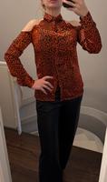 GUESS Seidenbluse mit Leo-Print Düsseldorf - Garath Vorschau