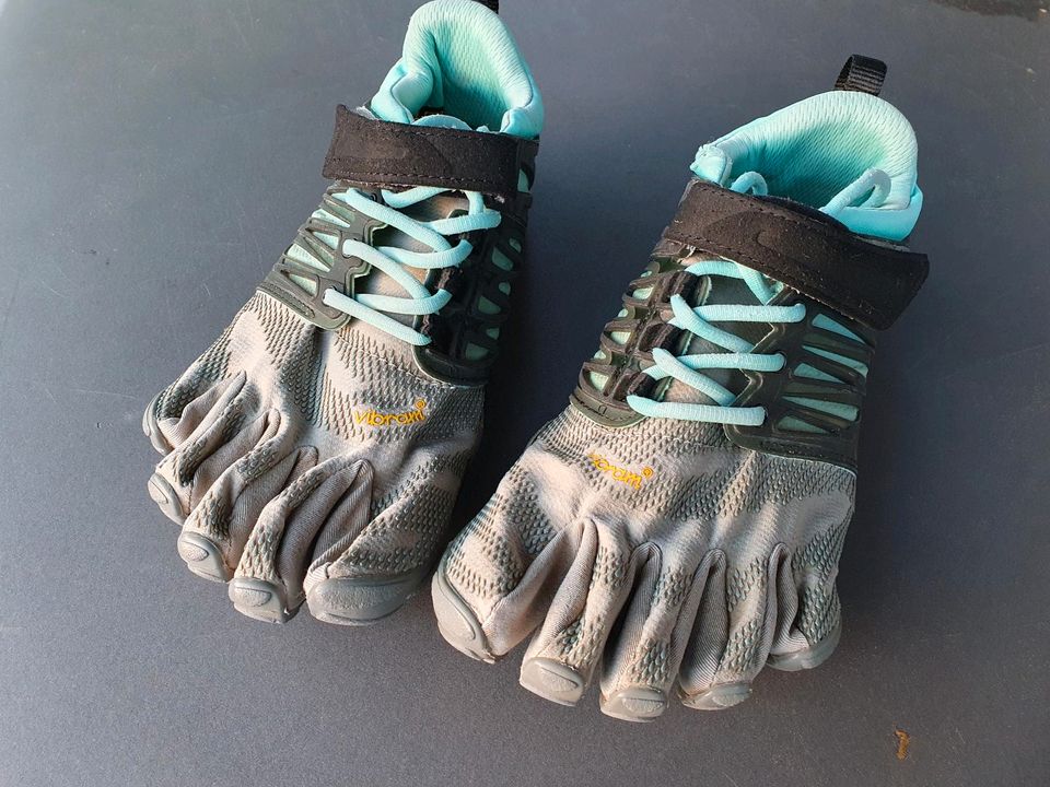 Vibram Fivefingers Barfussschuhe 38 in Staufen im Breisgau