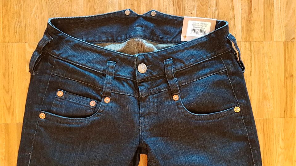 NEU Herrlicher Pitch Slim 27/32 (XS/S) dunkelblau Jeans Hose blau in Hamburg