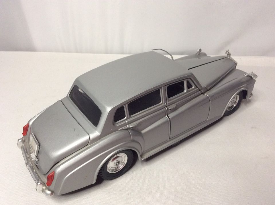 Polistil 1:24 Modellauto Rolls Royce Silver Cloud LGB in Lippetal