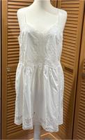 Kleid , Leinen mit Lochstickerei, Weiß, Gr44 Berlin - Treptow Vorschau