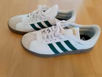 Adidas Turnschuhe Sneaker Gr 38 Leder Niedersachsen - Uelzen Vorschau