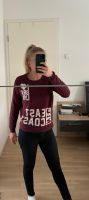 Burgundroter Pullover mit Schrift Ge. S Neuhausen-Nymphenburg - Neuhausen Vorschau