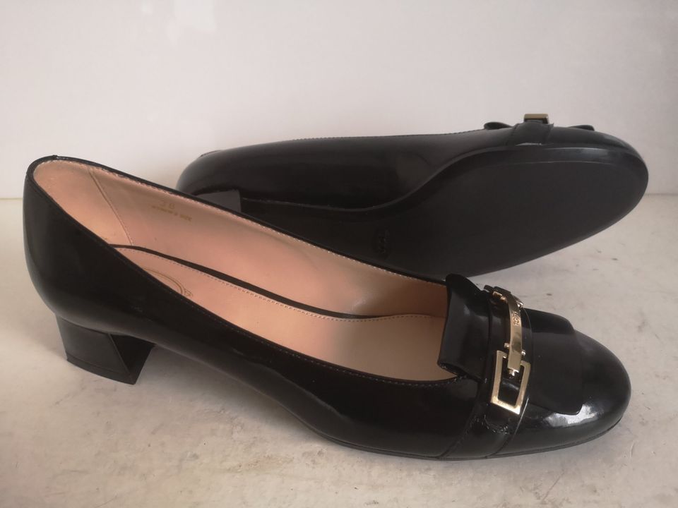 Damen Schuhe Pumps Ballerinas TOD'S Gr 38 UK 5 schwarz Lack Leder in Duisburg