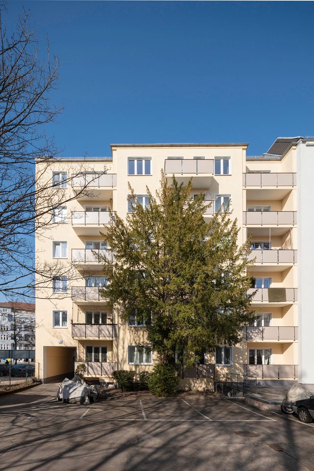 Helle 4-Zimmer Wohnung mit Südbalkon zur Kapitalanlage! in Berlin