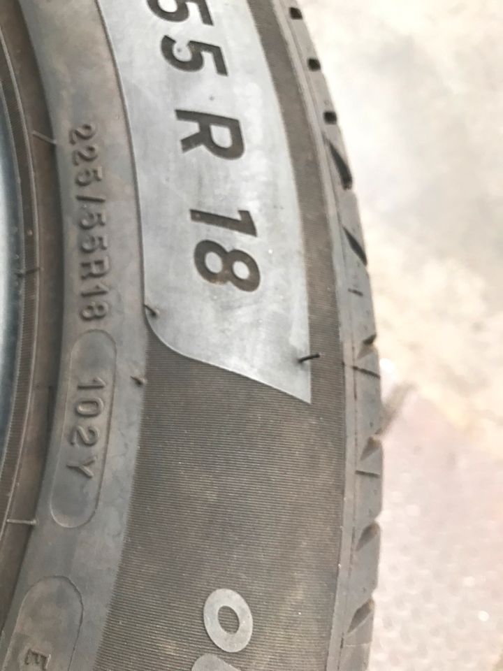 4x neuwertige Sommer Reifen 225/55R18 in Marl