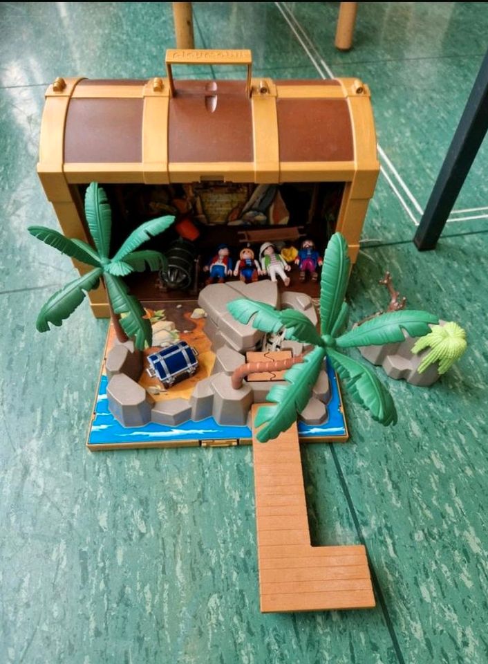 Playmobil Mitnehm- Piratenbox vollzählig in Wohratal