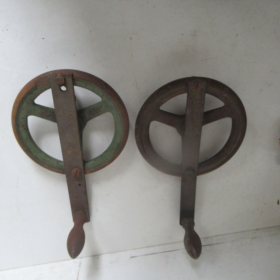 2 antike Eisen Schwungräder mit Haltegriff - 20 cm Durchm.50 € St in Meißenheim