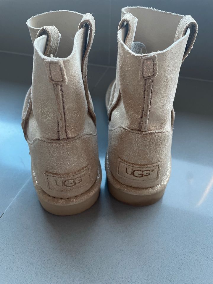 UGG Boots Gold in Jüchen