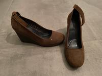Tommy Hilfiger Schuhe Keilabsatz Wildleder 41 braun wie neu Nordrhein-Westfalen - Witten Vorschau