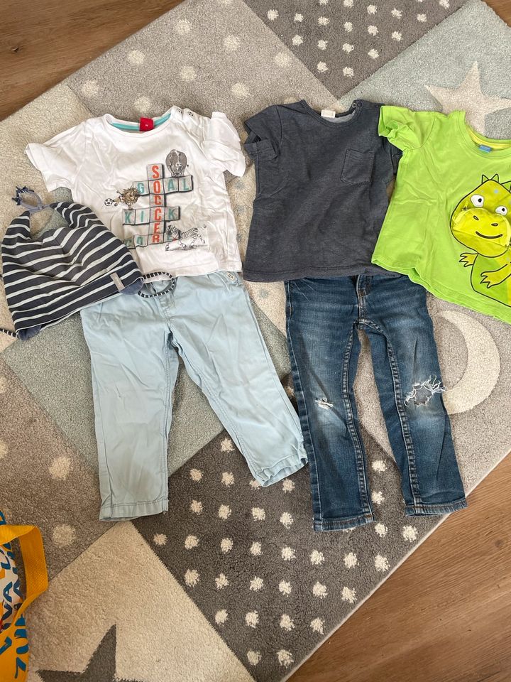 Kleiderpaket / Frühjahr/ Sommerpaket 86 junge in Kalbach