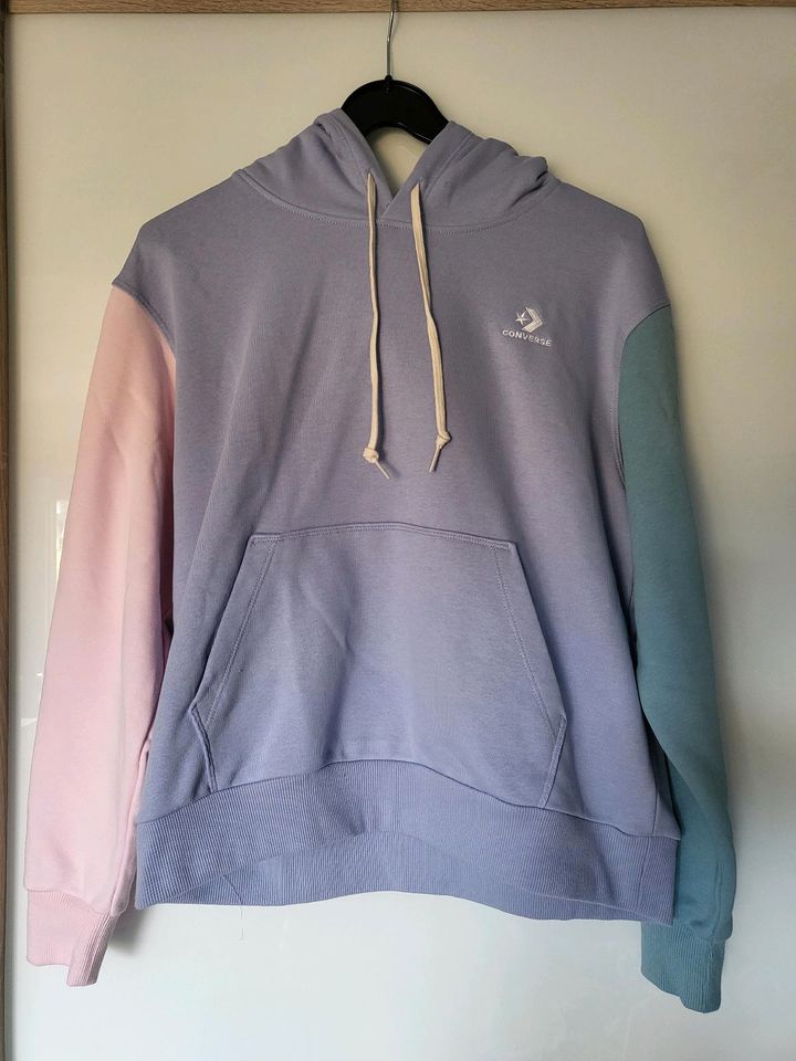 Converse Pullover in Syke