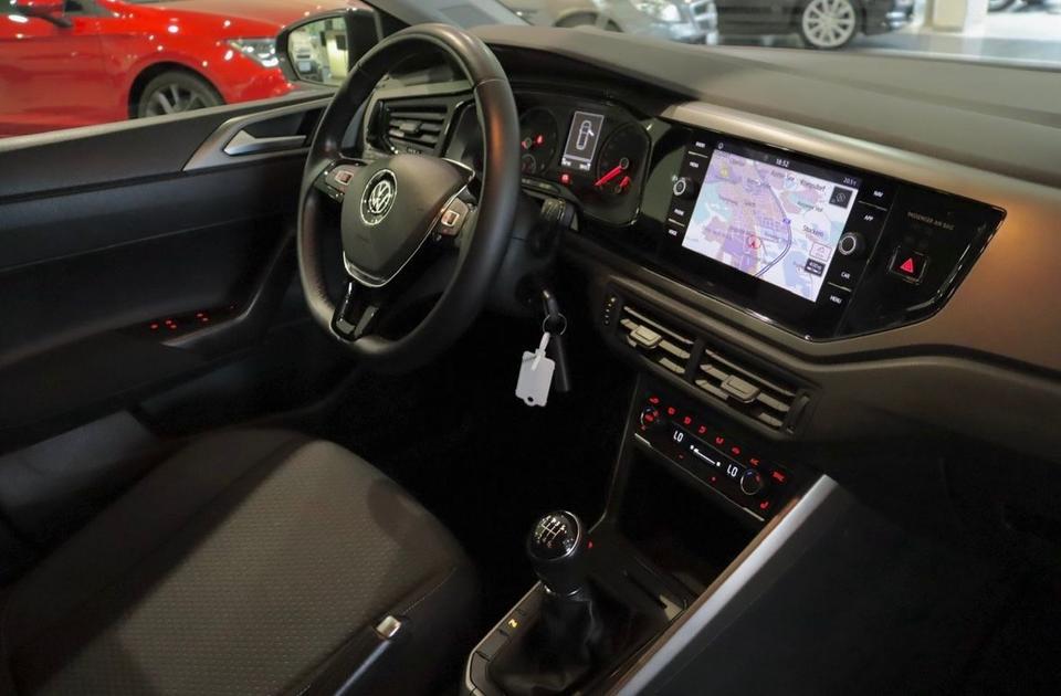 Volkswagen Polo VI Comfortline TGI*KLIMAAUT*NAVI*LED*PDC*BC in Troisdorf