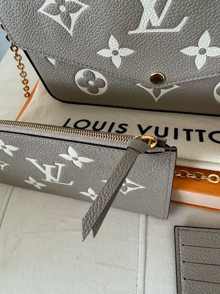 Louis Vuitton Pochette Felicie Tourterelle / Creme Neuwertig in Forst