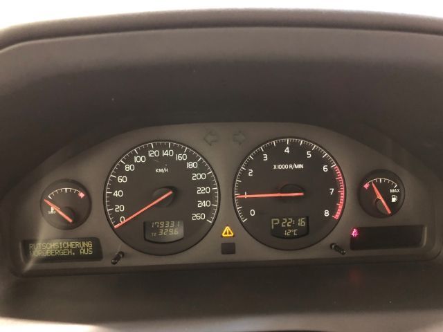Volvo S60 2.4 Premium Automatik Klima Tempomat PDC in Norderstedt