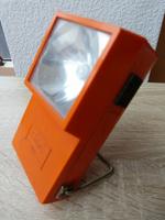 DDR Artas Taschenlampe Ostalgie Plastikgehäuse orange Hessen - Allendorf Vorschau