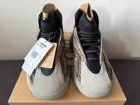 Neu Adidas Yeezy QNTM Amber EU 44 Bayern - Plattling Vorschau