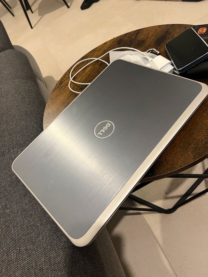 Laptop Notebook DELL Inspirion 15R-5521 in München