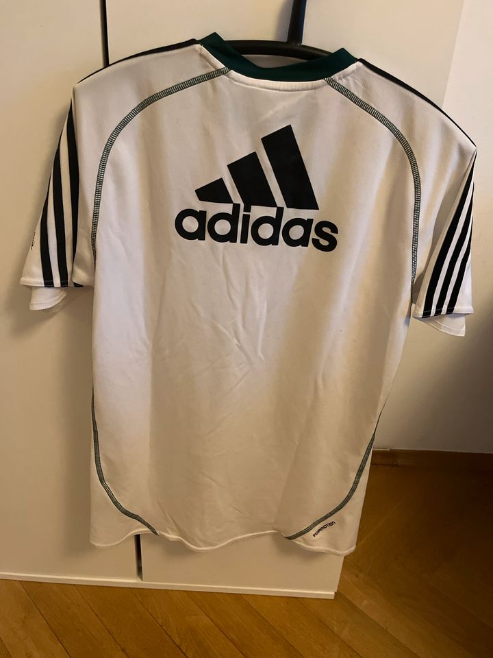 Adidas FC Bayern München Trikot - Gr. M in München