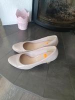 pumps beige mit Goldschimmer Bayern - Feuchtwangen Vorschau