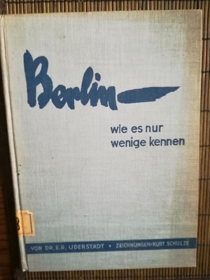Bücher von A-Z Stk nur 1 Euro in Weimar