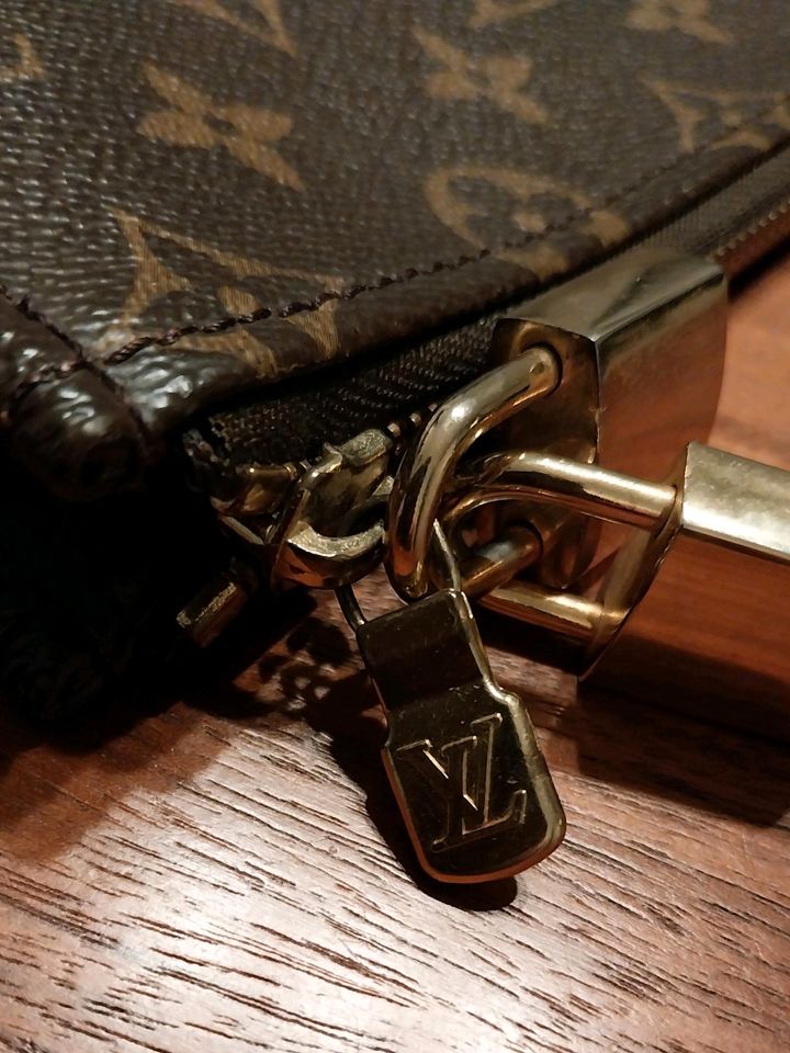 Louis Vuitton Tasche in Bocholt