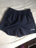 adidas  damen shorts S-M Sachsen - Bahretal Vorschau