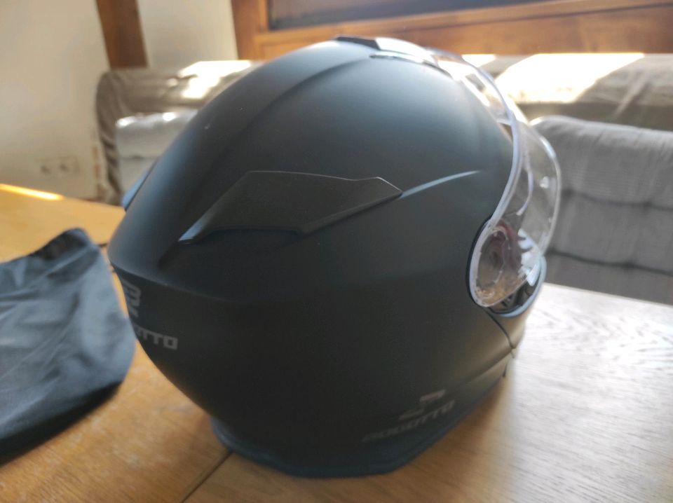 Motorradklapphelm in Claußnitz