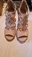zartrosa Sandalen mit Metallicabsatz Hessen - Künzell Vorschau