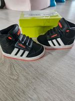 Adidas Babyschuhe Sneaker Halbschuhe Baby wie Neu Gr.19 Berlin - Reinickendorf Vorschau