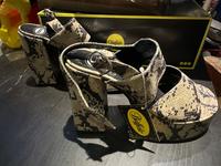 Buffalo 24400 Sandalen Rar Hessen - Niestetal Vorschau