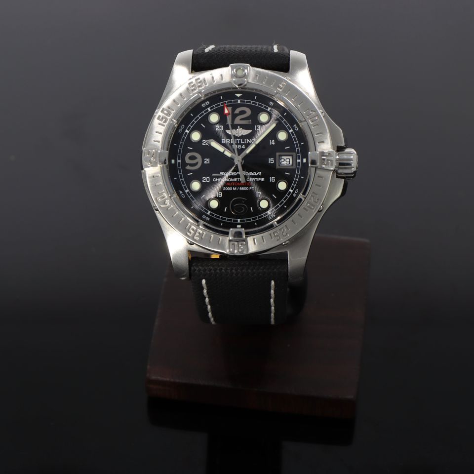 Breitling Superocean A1739010 Schwarz Lederband Original Papiere in Aalen