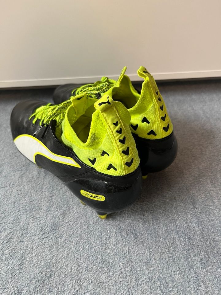 Puma Fußballschuhe EvoTouch Pro FG Gr. 41 in Bremen